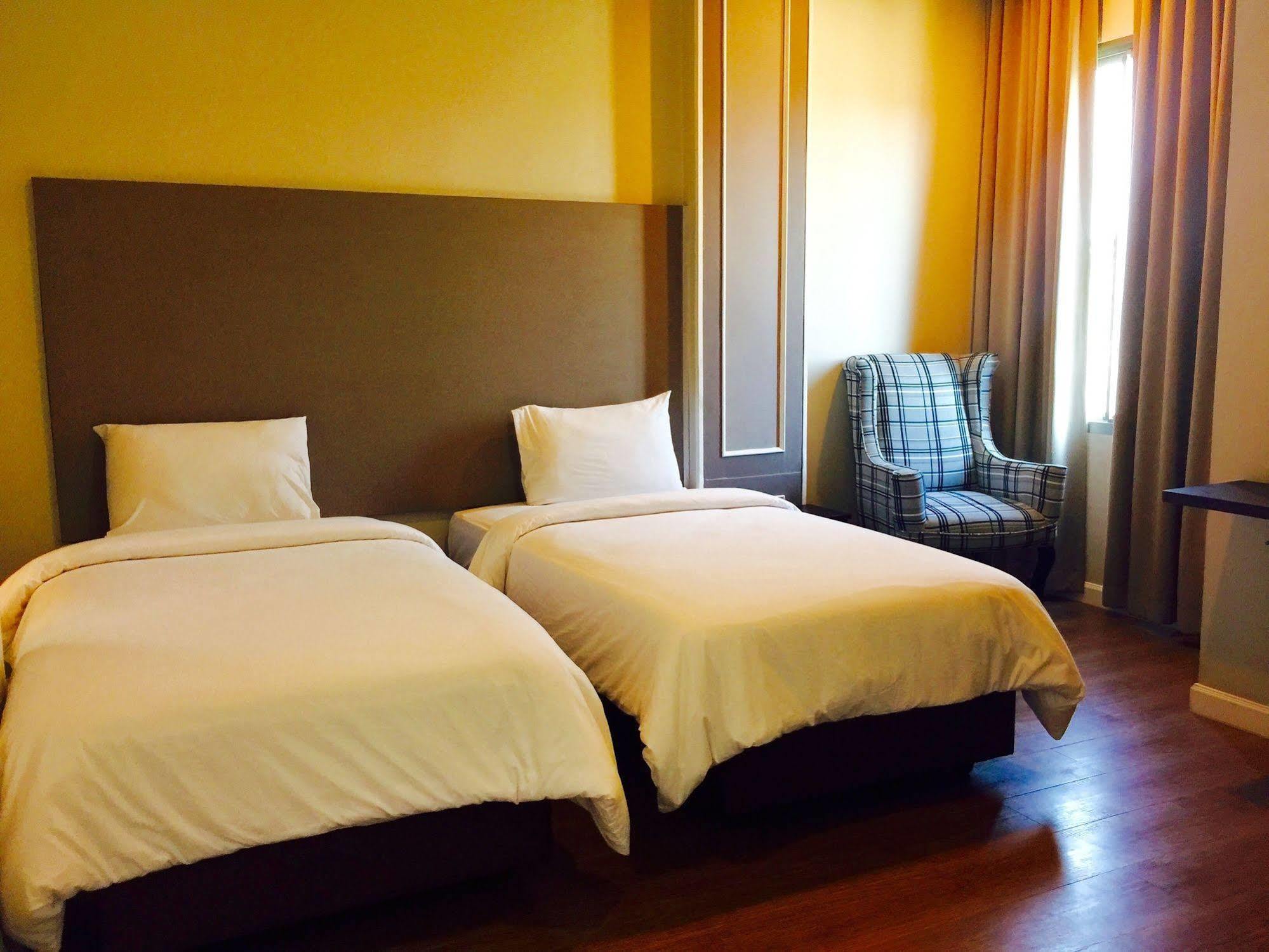 J. Park Hotel Чонбурі Екстер'єр фото
