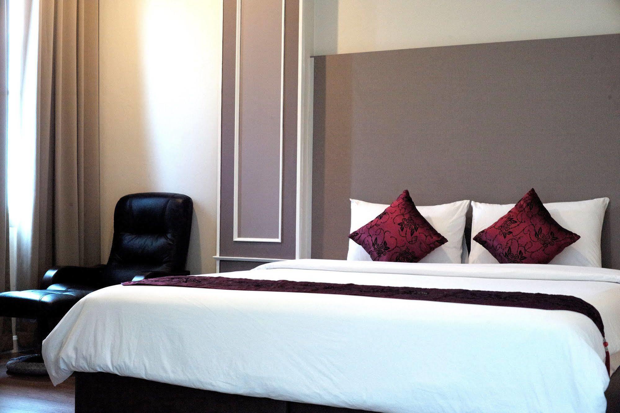 J. Park Hotel Чонбурі Екстер'єр фото